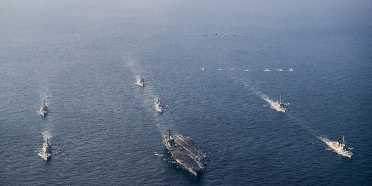 스텔스 함재기로 전력 키운 ‘슈퍼 항모’ 조지워싱턴함…2차 프리덤 에지서 위용