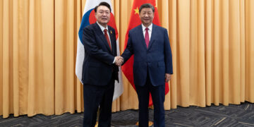 尹·시진핑, 방한·방중 초청…“두 정상 모두 초청에 감사”