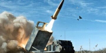 우크라, 러시아 본토에 ‘에이태큼스’ 첫 공격 “무기고 파괴”…‘게임 체인저’ 될까