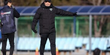 이운재, 베트남 축구대표팀 골키퍼 코치로…김상식 감독과 한솥밥