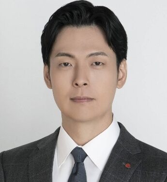 롯데 ‘위기설’에 대표 21명 바꿨다… 3세 신유열 부사장 승진