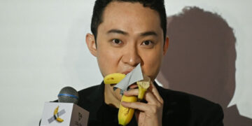 바나나 한 개 ‘86억’에 사더니…“다른 바나나보다 맛있다” 먹어버린 男