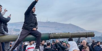 시리아 반군 “내전 승리”… 알아사드 비행기 격추 사망 가능성