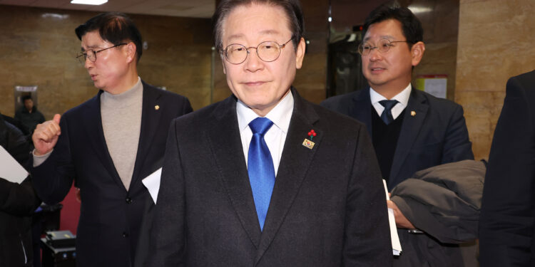 민주 “불법 계엄 또 이뤄질 수 있어…계엄상황실 구성할 것”