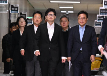 한동훈, 질서 있는 수습 ‘키’ 잡아… 조기 대선 갈림길에 서다