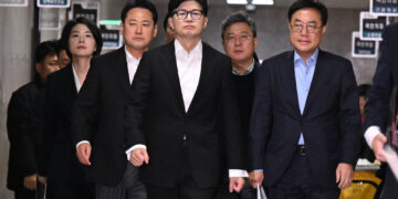 한동훈, 질서 있는 수습 ‘키’ 잡아… 조기 대선 갈림길에 서다