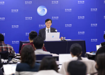 이창용 “가용 수단 총동원”… 환율 1472.5원, IMF 이후 ‘최고치’