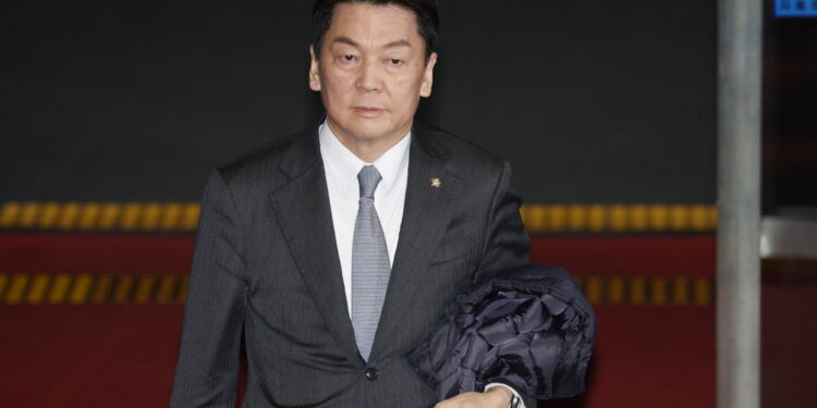 안철수 “尹 퇴진계획 밝히지 않으면 탄핵안 찬성”