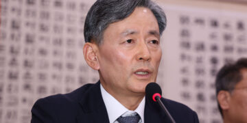 경찰, ‘내란 혐의’ 경찰청장·서울청장 긴급체포…사상 초유