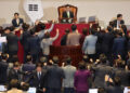 “싸움의장 된 韓국회” “혼란 책임 서로에게 전가” 악영향 우려 제기한 외신