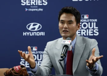 LA 산불로 박찬호 자택도 피해…전소로 아내와 딸 등 호텔로 피신