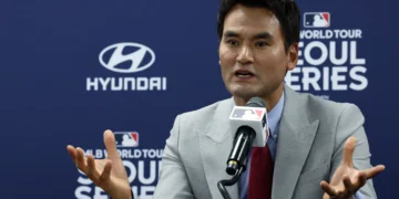 LA 산불로 박찬호 자택도 피해…전소로 아내와 딸 등 호텔로 피신