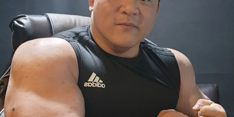 ‘80만 헬스 유튜버’ 박승현 34세로 사망… “건강상 이유”