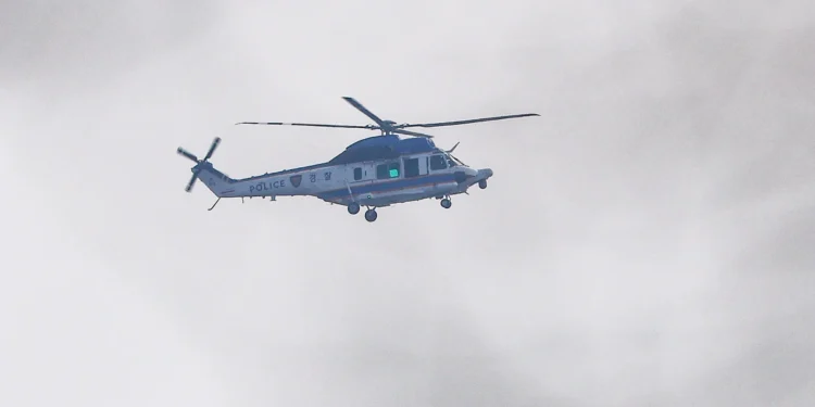 “尹, 제3 장소에” 도피 의혹 띄운 野… 용산 “관저에 있다” 일축