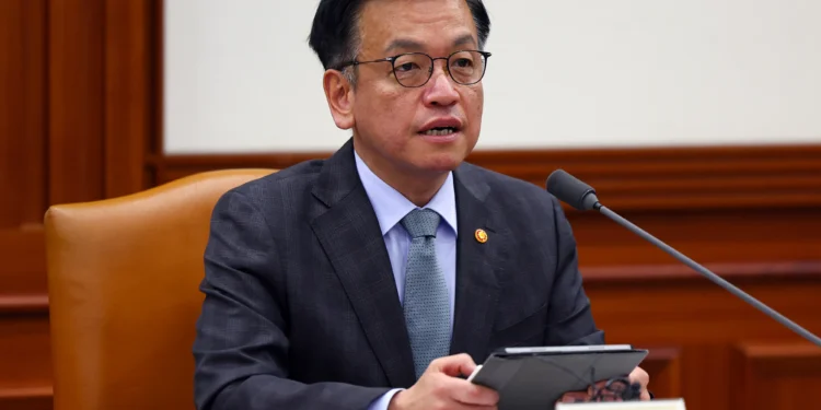 “깜짝 6일 황금연휴로 내수 진작”… 그때는 맞고 지금은 틀리다?