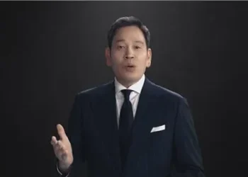 정용진, 모친 이마트 지분 전량 매입… 책임 경영으로 ‘정용진 시대’ 본격화