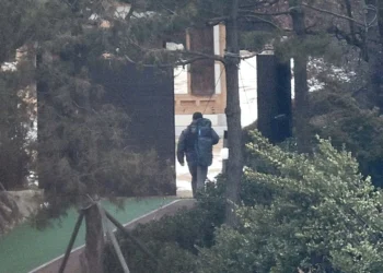 경호처 “불법 영장 집행, 적법하게 대응할 것”…협조 거부