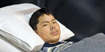 스무살 생포 북한군 “투항 안 하면 죽이라고 했다”…신문영상 추가 공개