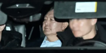 초유의 현직 대통령 구속 현실 되나… 尹 영장 발부 여부에 쏠리는 눈[로:맨스]