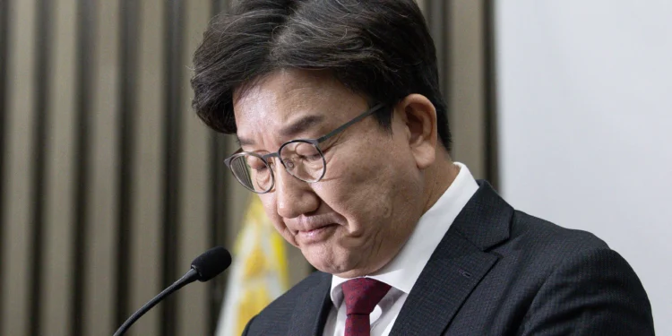 尹생각에 울먹인 권성동 “한 인간으로서 해선 안 될 일…괴롭다”