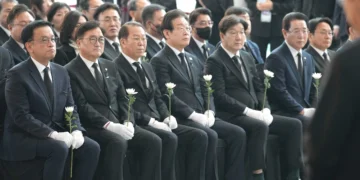 제주항공 여객기 참사 희생자 ‘합동 추모식’ 엄수