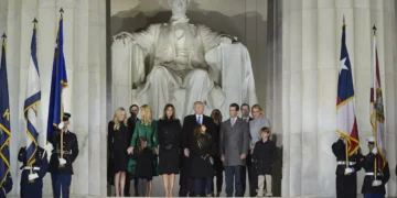 너도나도 “트럼프가 초청”…알고보니 입장권만 ‘22만장’