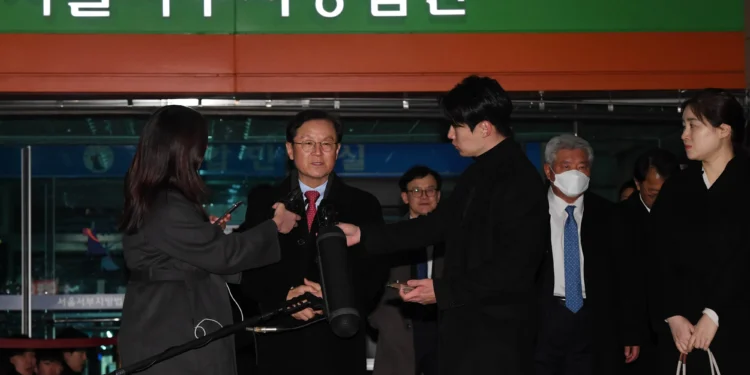 윤석열 대통령 구속영장심사 종료… 尹 측 “대통령, 법리 성실하게 설명하고 답변”