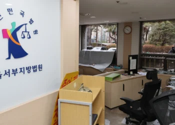 ‘서부지법 사태’ 과격해진 배경은… “유튜버 선전·선동, 정치 여론전”