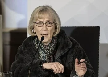 “한국처럼 남자가 집안일 덜하면 출산율 낮아” 노벨상 수상자의 경고