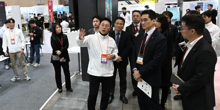 건설 드론·스마트 충전·주차 솔루션까지… ‘미래 신기술’ 한곳에