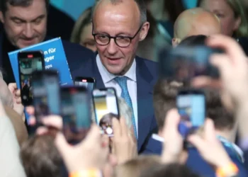 전용기 직접 모는 ‘독일판 트럼프’ 메르츠, 총리직 거머쥐다