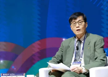 이창용 “韓 출산율 0.75… 1.4 회복해야 2050년 경제 역성장 막는다”