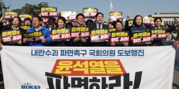 尹탄핵심판 선고기일 앞둔 野…장외 집회·도보 행진·삼보일배 여론전