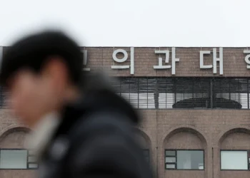 “휴학 안 돼” 반려까지 했지만…의대는 ‘개점 휴업’