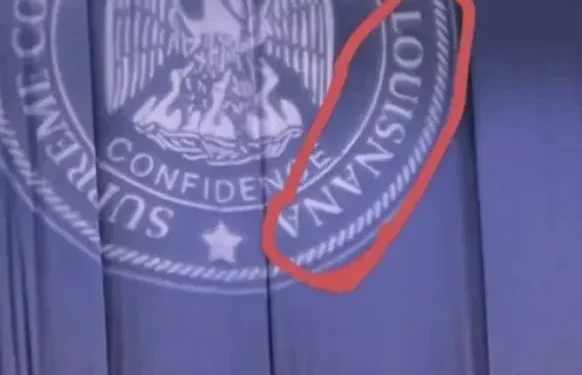 ‘묘비 앞 브이’ 트럼프 밈에 네티즌 폭소…웃음거리 된 이유