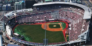 분노한 아구팬들 “선선예매권 없으면 ‘하나님석’”