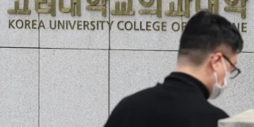 전남대 등 지방 의대 복귀 저조… 의대들 “무더기 제적 안돼” 설득