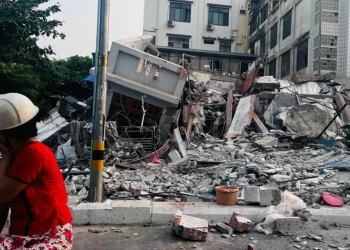 미얀마 강타한 7.7 지진, 144명 목숨 앗아가…피해 확대 우려