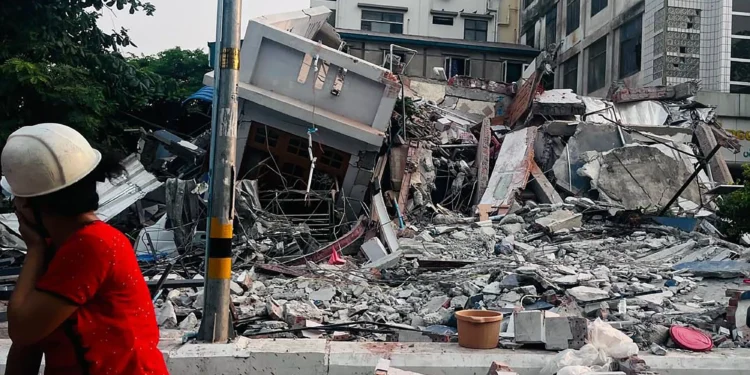 미얀마 강타한 7.7 지진, 144명 목숨 앗아가…피해 확대 우려