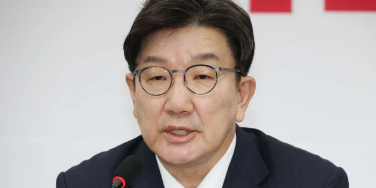 권성동 “‘내각 총탄핵’ 민주 초선·이재명·김어준 등 72명 내란죄 고발”