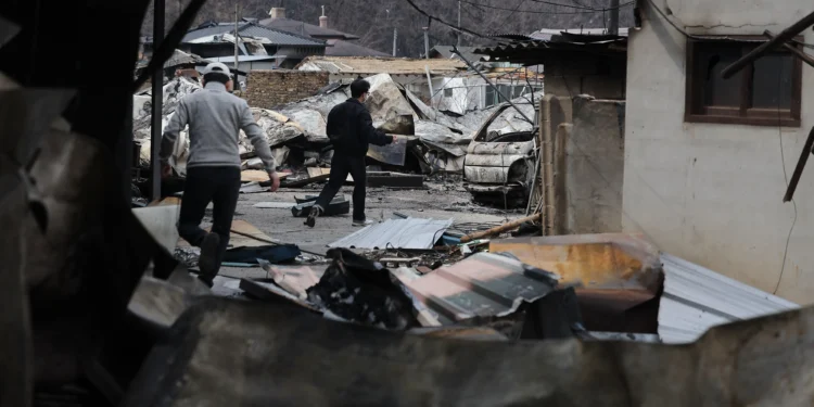 중대본 “산불 인명피해 총 73명”…산청 산불 진화율 99%