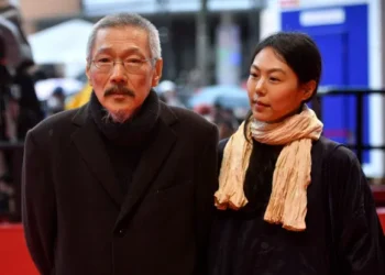 김민희, 65세 홍상수의 ‘아들’ 낳았다…혼외자 운명은?