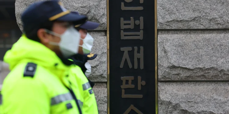 헌법재판관 8명 전원 출근 완료…오전 평의 예정