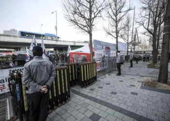 한남 관저 인근 한강진역 오전 9시부터 무정차 통과