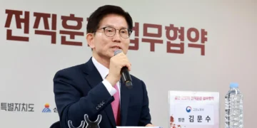 김문수 “욕심 없지만 나라 이래선 안돼”… 8일 장관 사퇴 전망