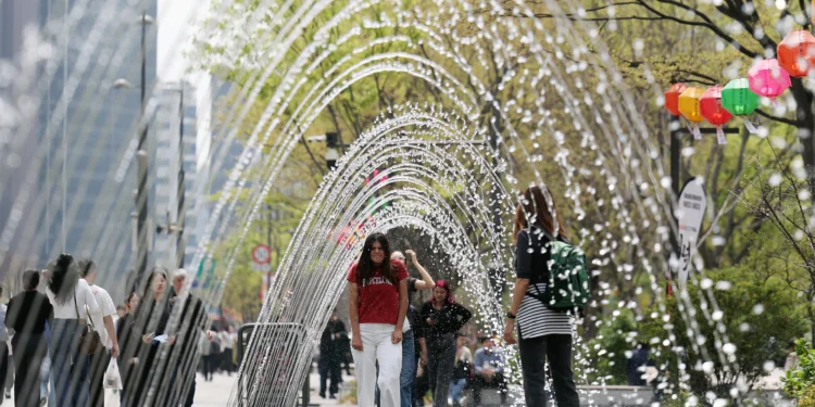 이번 주말, 또 전국에 비…낮엔 초여름 날씨