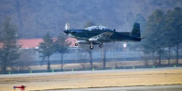 훈련 중 공군 항공기서 연료탱크 등 떨어져…“민간 피해 없어”