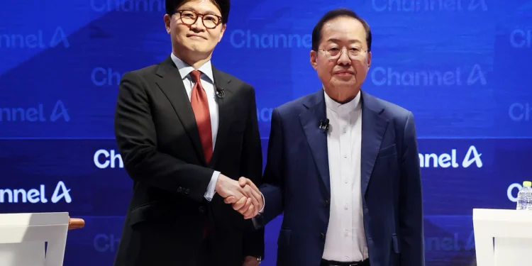 洪·韓 ‘깐족 대전’…“대통령에 깐족대니 화내” “막말들이 깐족”(종합)