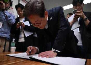 이재명 “공평한 선거운동 보장해야…‘대법관 탄핵’은 당 판단 존중”