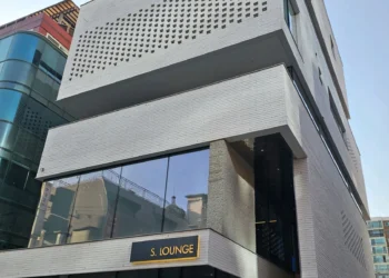 ‘홍보관 포문’ 삼성, ‘상표권 출원’ 현대… 압구정 재건축 수주 사활